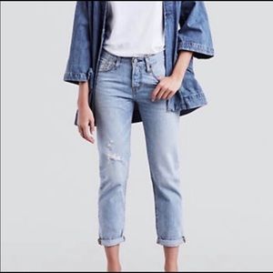 NWT cropped Levis size 27
